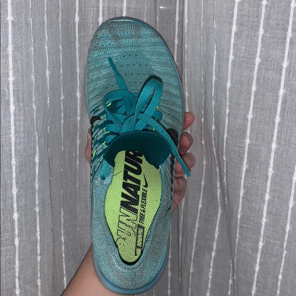 Nike Free Run Flyknit Sneakers - Picture 4 of 4